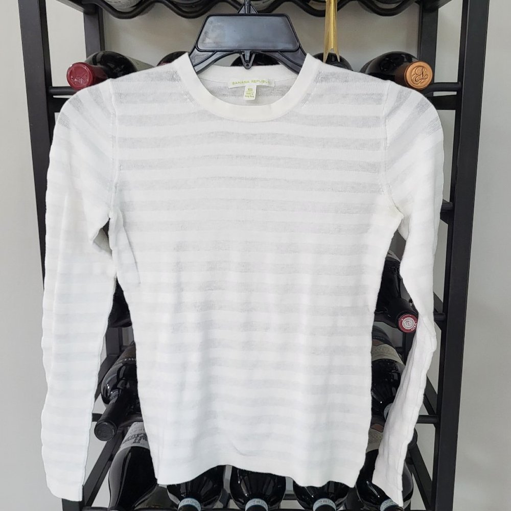 Listing #1 Banana Republic White Cotton Sweater/Top Perfect Warm Weather